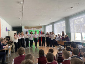 У нас в школе прошел замечательный концерт-викторина в честь Дня защитника Отечества!.